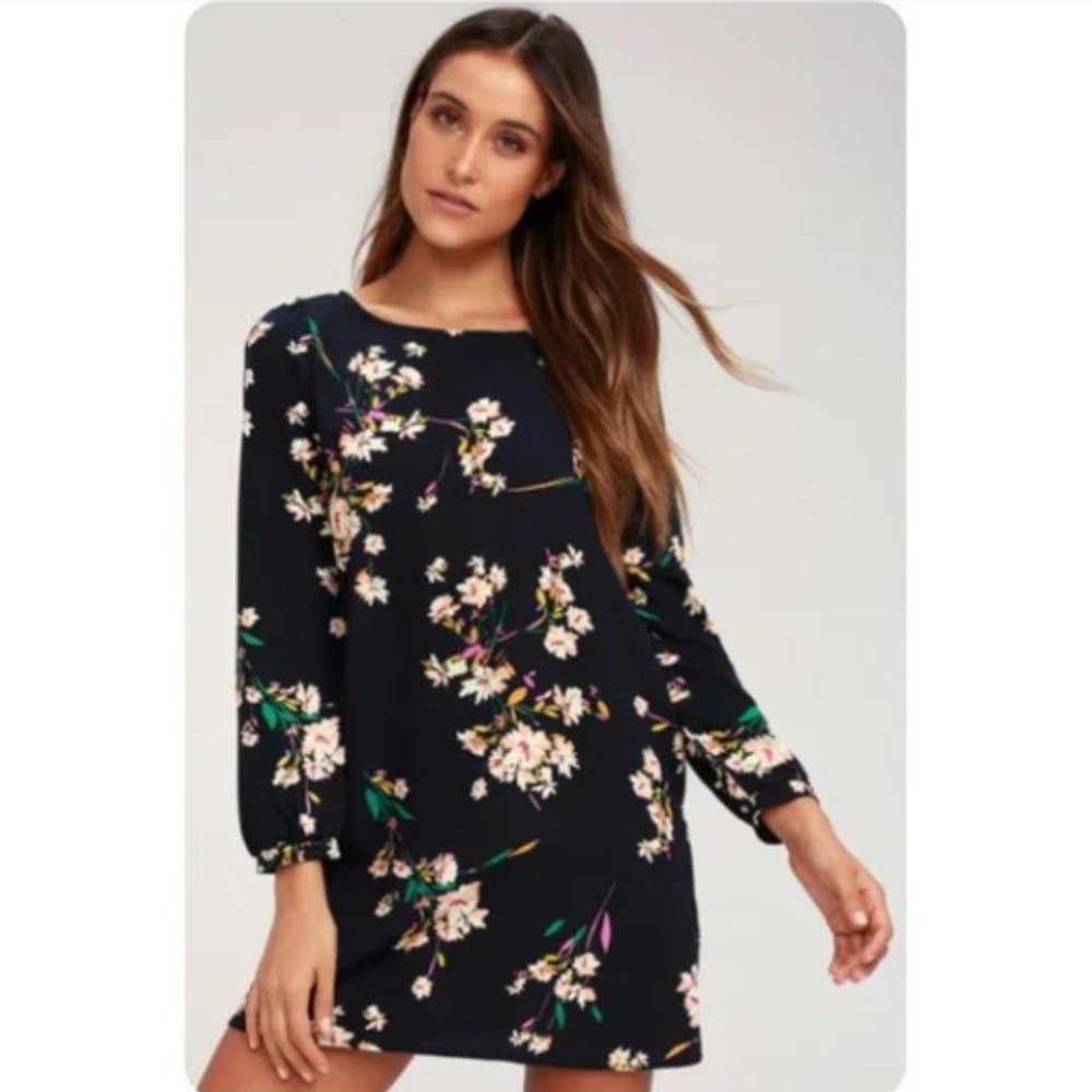 Lulu’s Herbaceous Navy Blue Floral Shift Dress